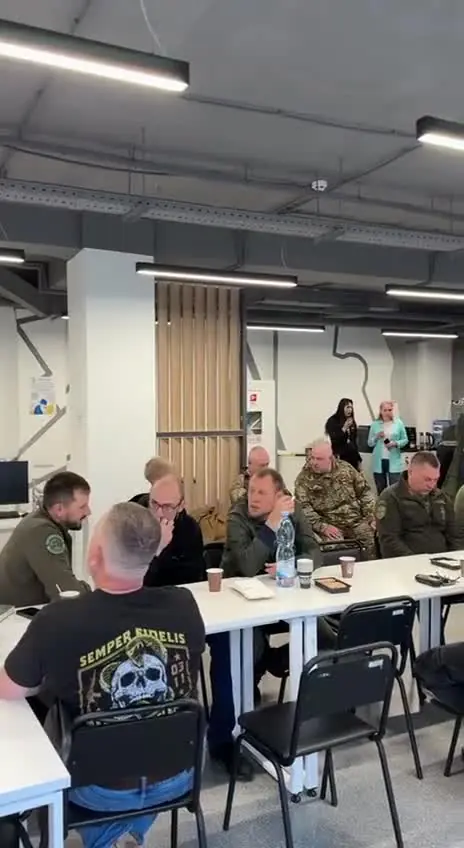 Кадр із ветеранської зустрічі — відео 4